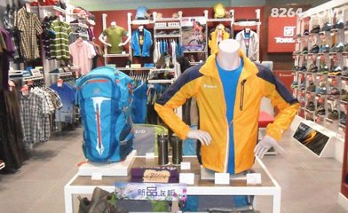 探路者上半年凈利預(yù)增230% 戶外用品銷(xiāo)售回暖，市場(chǎng)潛力亟待深度喚醒