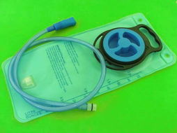 運動水袋 從專業(yè)生產到戶外銷售的全產業(yè)鏈解析